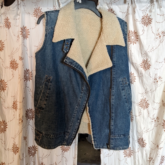 Vintage Jackets & Blazers - Vintage Sherpa Denim Vest